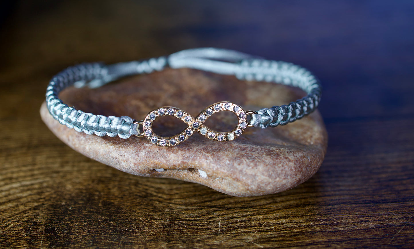 Infinity Brcelet / macrame bracelet/ Gift for her