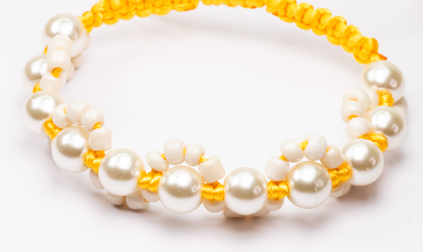 Glass pearl bracelet