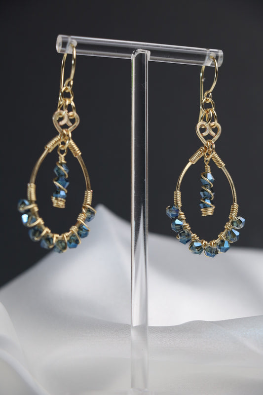 🌿 Aurelia Earrings