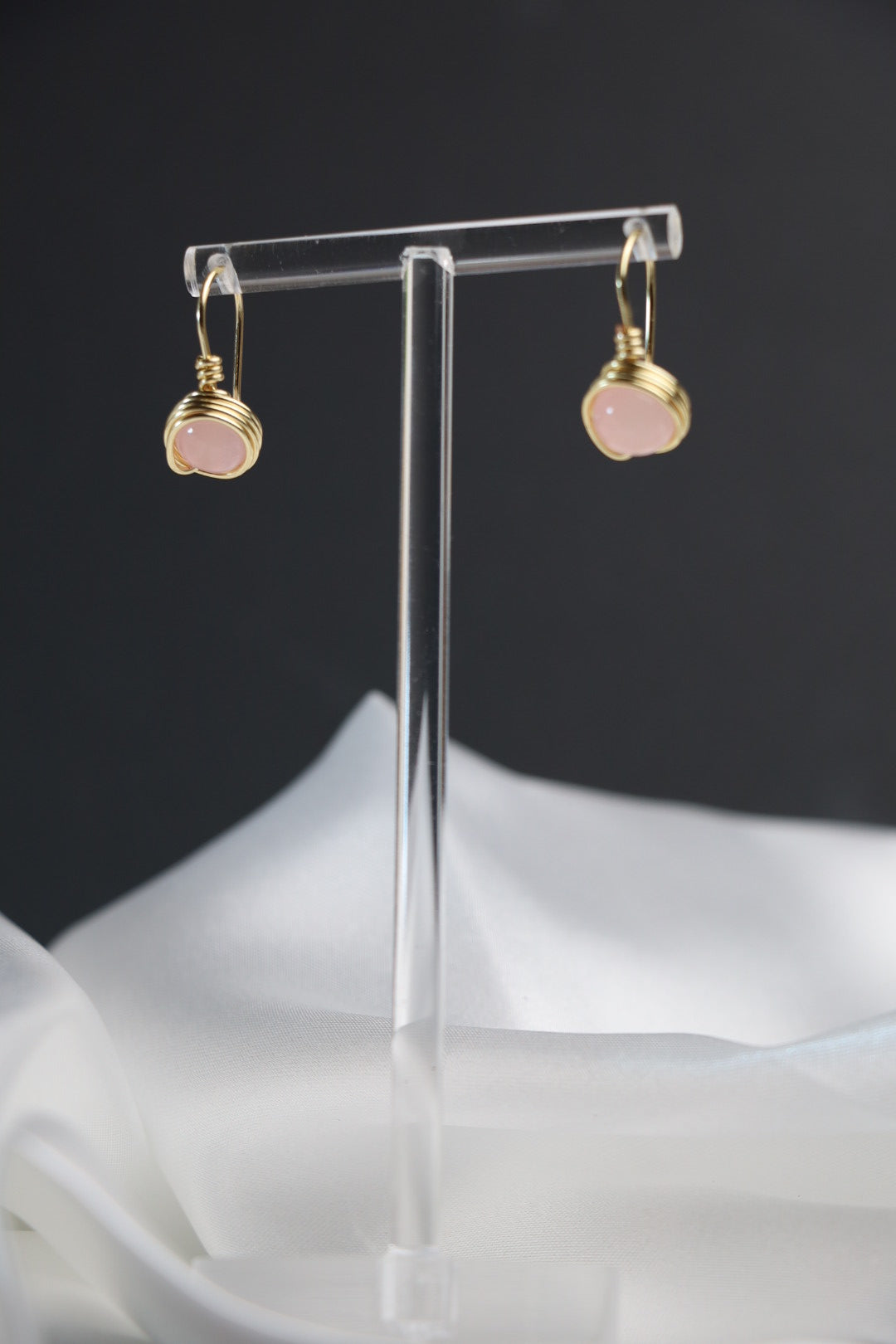 🌸 Blush Whisper Earrings