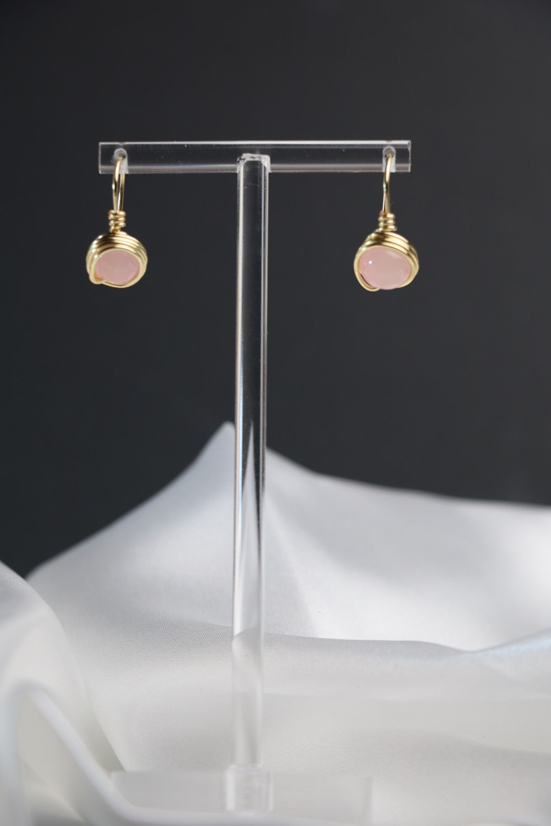 🌸 Blush Whisper Earrings
